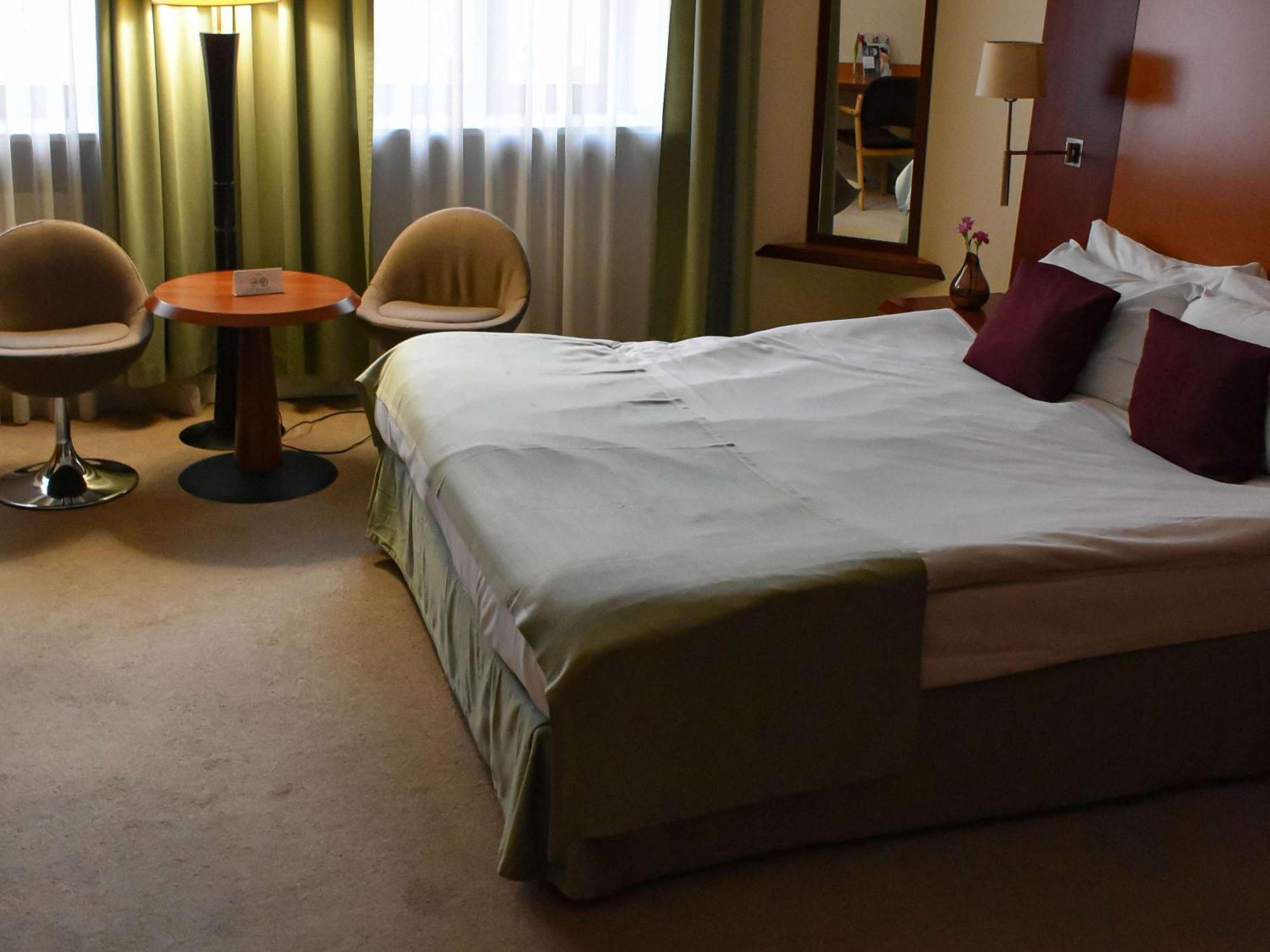 Mercure Ополе Екстериор снимка