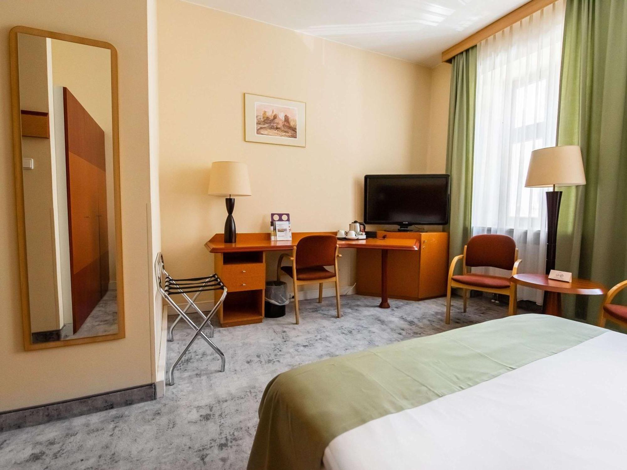 Mercure Ополе Екстериор снимка